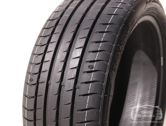 АВТОШИНА 245/45R18 TRIANGLE TH202 XL 100Y